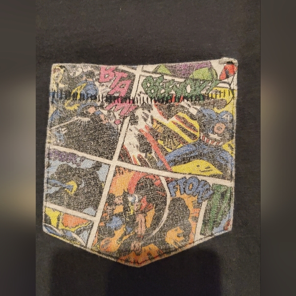 Men's Graphic Marvel Shirt by Gap Size Medium with front pocket - Picture 3 of 5